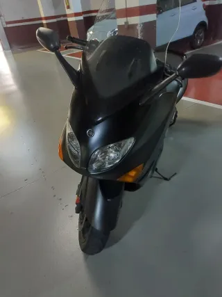 Moto Yamaha Tmax 