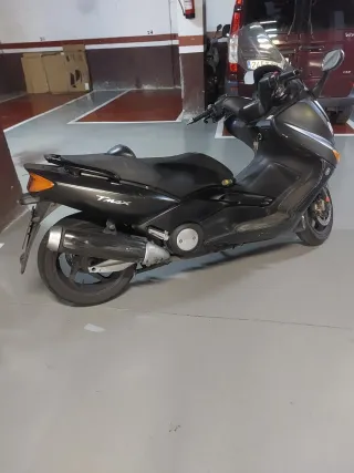 Moto Yamaha Tmax 