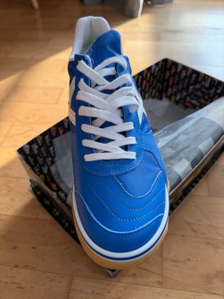 Zapatillas Munich Azules y Blancas modelo Gresca