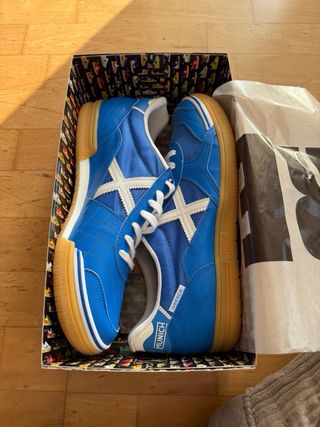 Zapatillas Munich Azules y Blancas modelo Gresca