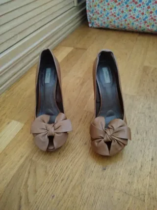 Zapatos Zara Tacon color camel