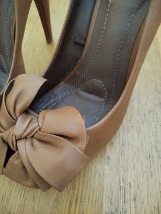 Zapatos Zara Tacon color camel