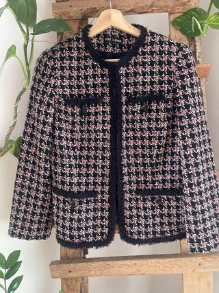 Chaqueta Punto Roma Negra y Rosa