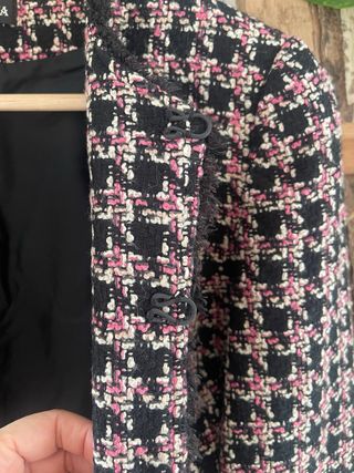 Chaqueta Punto Roma Negra y Rosa