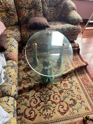 Mesa de centro redonda de cristal y metal dorado