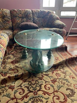 Mesa de centro redonda de cristal y metal dorado