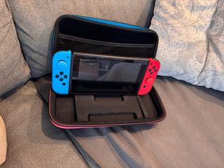 Nintendo Switch OLED blu/rosso