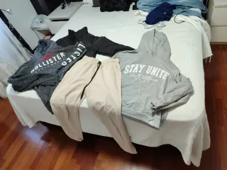 Lote Ropa Deport, 2 Sudaderas Pantalón y chaqueta 