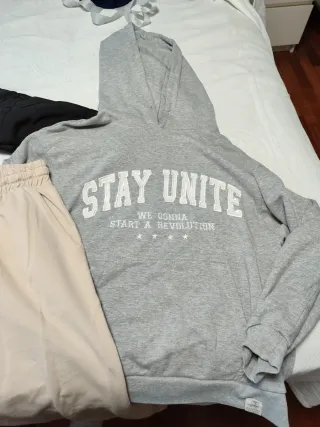 Lote Ropa Deport, 2 Sudaderas Pantalón y chaqueta 