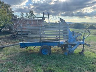 Autocargador agrícola azul