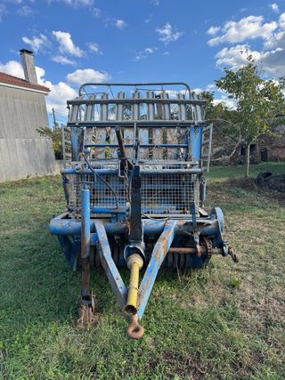 Autocargador agrícola azul
