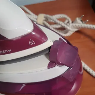 Plancha de Vapor Beko 2600W