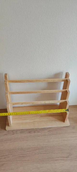 Expositor de madera para pendientes. Joyero. Nuevo