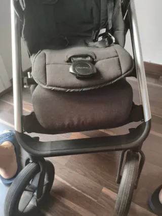 carro bebe completo.como nuevo.3 piezas