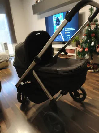 carro bebe completo.como nuevo.3 piezas