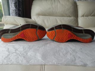 Nike Pegasus 38 Shield Talla 40.5