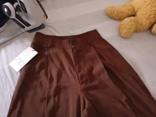 Pantalón ancho marrón