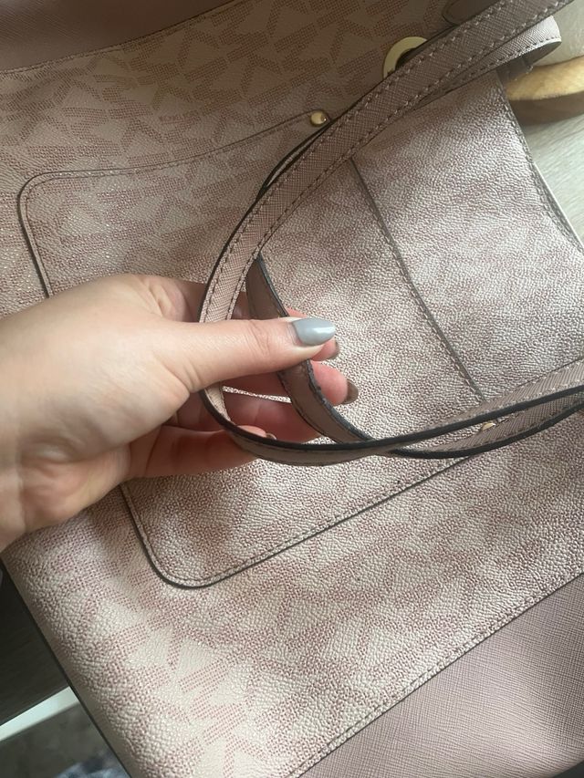 Bolso Michael Kors rosa y dorado