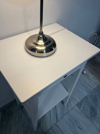 Mesita Noche IKEA Blanca + Lámpara Regalo