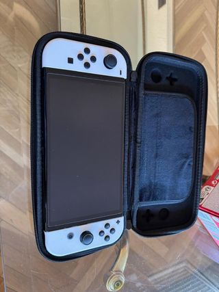 Nintendo Switch OLED bianco