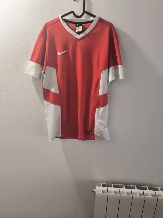 Camiseta Nike Roja y Blanca