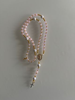 Rosario, collares, pendientes y denarios.