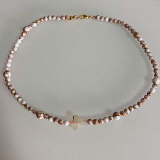 Rosario, collares, pendientes y denarios.