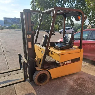 Carretilla elevadora Caterpillar eléctrica