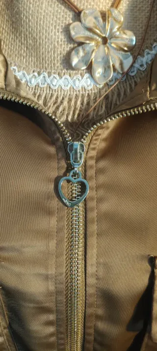 Chaqueta Mymo con bolsillos en raso