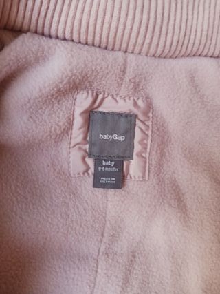 Buzo BabyGap rosa 0-6 meses