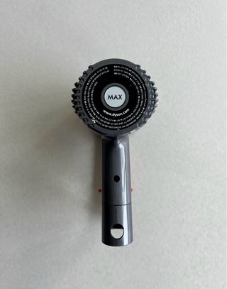 Motor Dyson V6 con su empuñadura