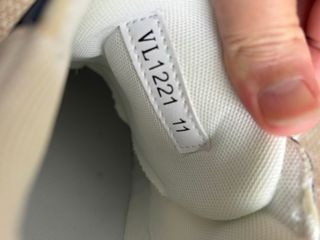 Zapatillas inspiradas en Louis Vuitton.