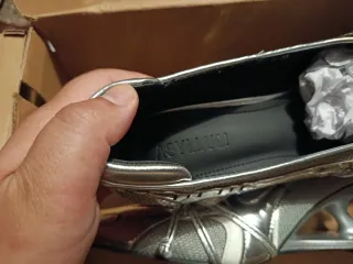 Zapato tacón plateado nuevo