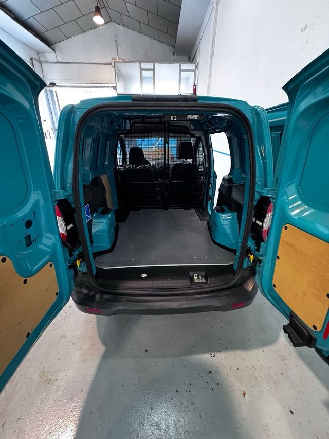 Ford Transit Courier 39380 kms!