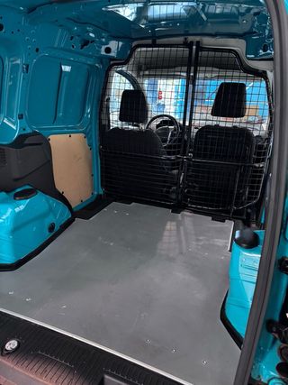 Ford Transit Courier 39380 kms!