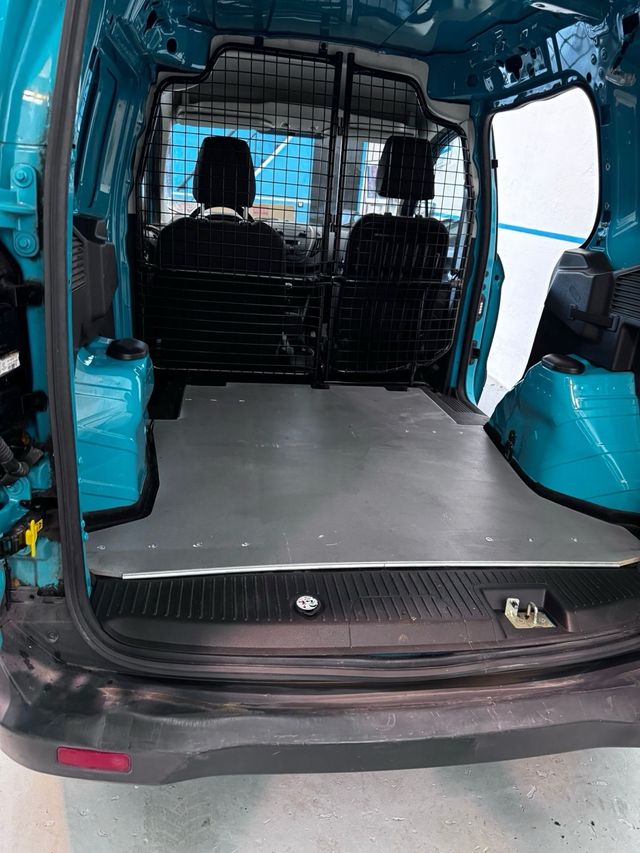 Ford Transit Courier 39380 kms!