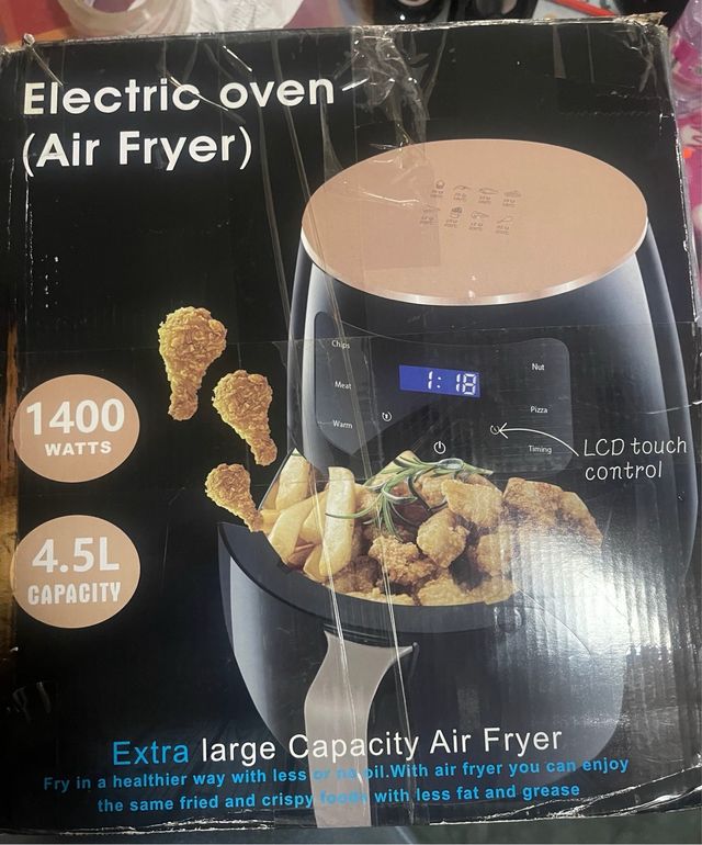 Freidora de Aire Negra y Dorada