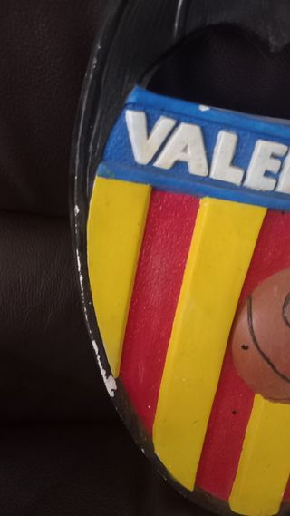 Escudo Valencia C.F. Murciélago y Balón