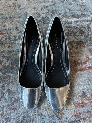 Zapatos de tacón plateados Zara. Nuevos talla 38