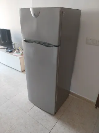 Nevera INDESIT