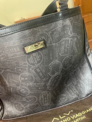 Borsa Alviero Martini - Nera con dettagli oro