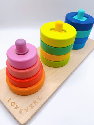 Apilable para girar enroscar Lovevery Investigador