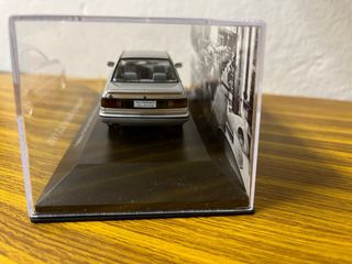 Volkswagen Apollo GLS 1990 Maqueta escala 1/43