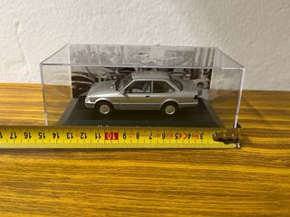 Volkswagen Apollo GLS 1990 Maqueta escala 1/43