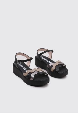 A ESTRENAR! Sandalias Wonders Cuero Negro Talla 40