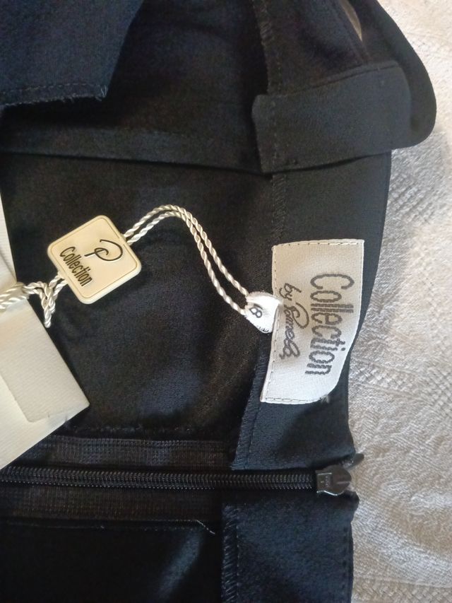 Abito lungo nero con cartellino