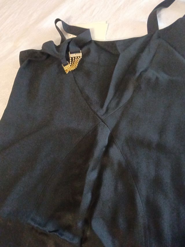 Abito lungo nero con cartellino