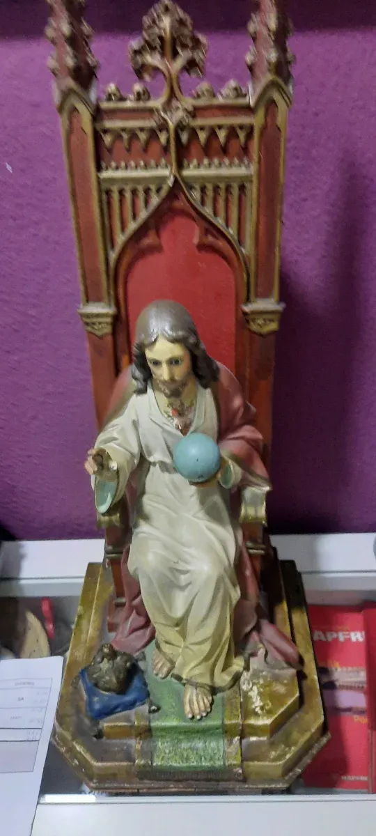 Sagrado Corazón de Jesús en trono