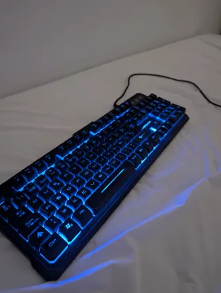 Teclado Mars Gaming RGB Iluminado