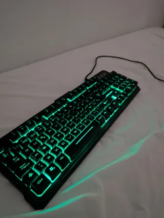 Teclado Mars Gaming RGB Iluminado